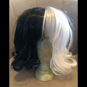 Cruella wig with bangs